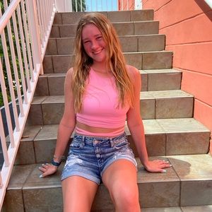 Meet your Posher, Kelly